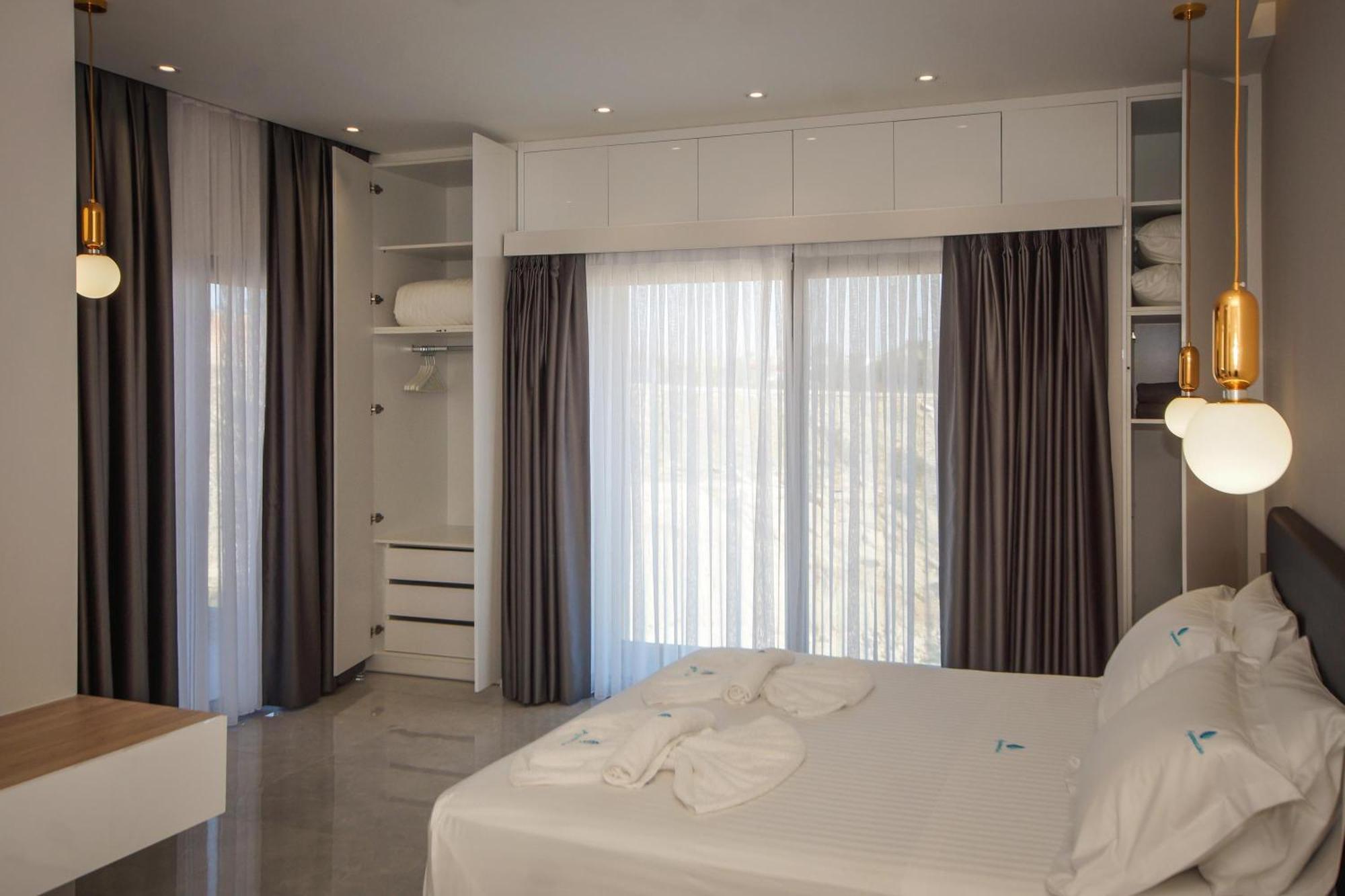 Aquamarine Luxury Suites Арханґелос Екстер'єр фото