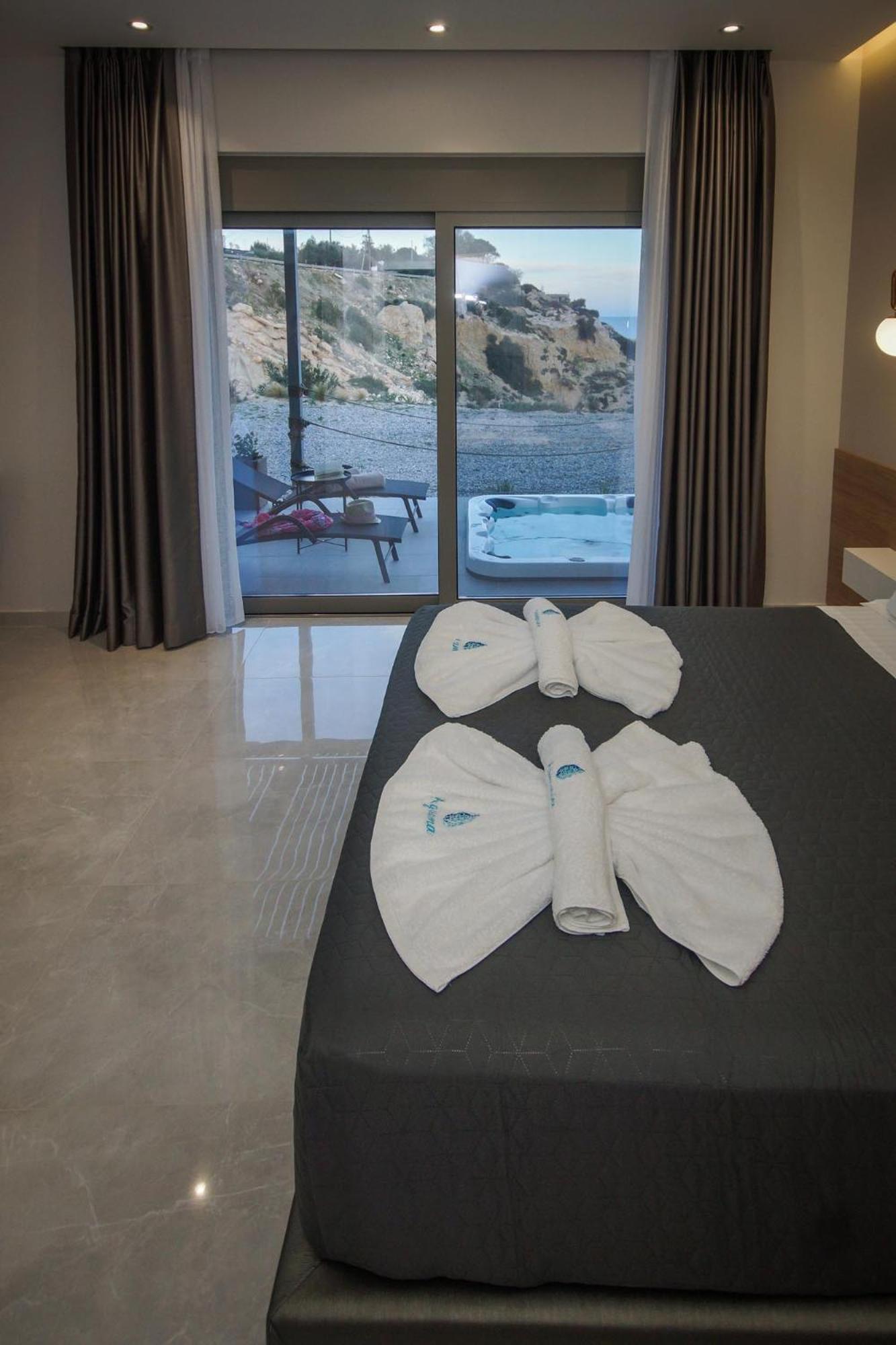 Aquamarine Luxury Suites Арханґелос Екстер'єр фото
