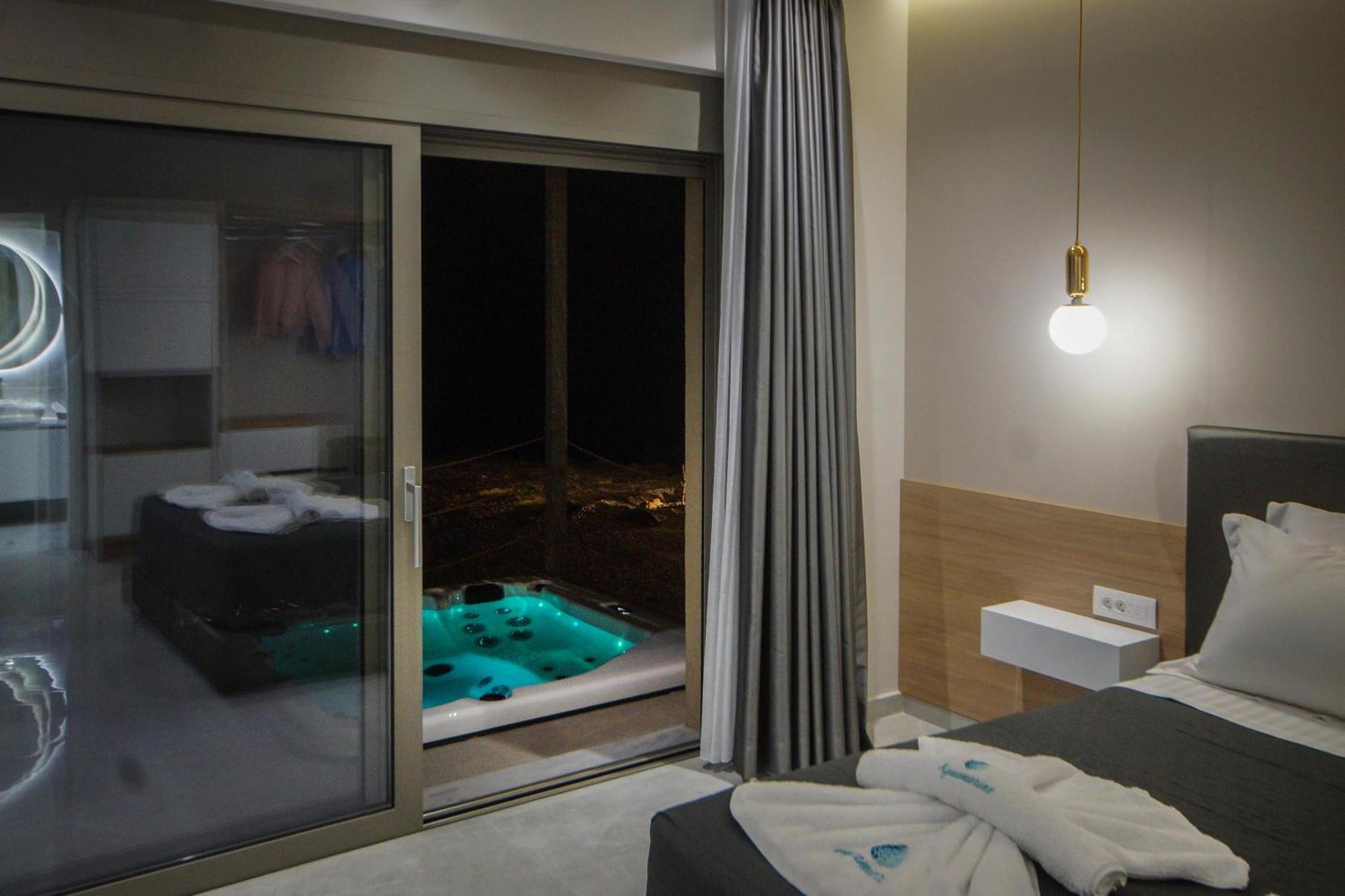 Aquamarine Luxury Suites Арханґелос Екстер'єр фото